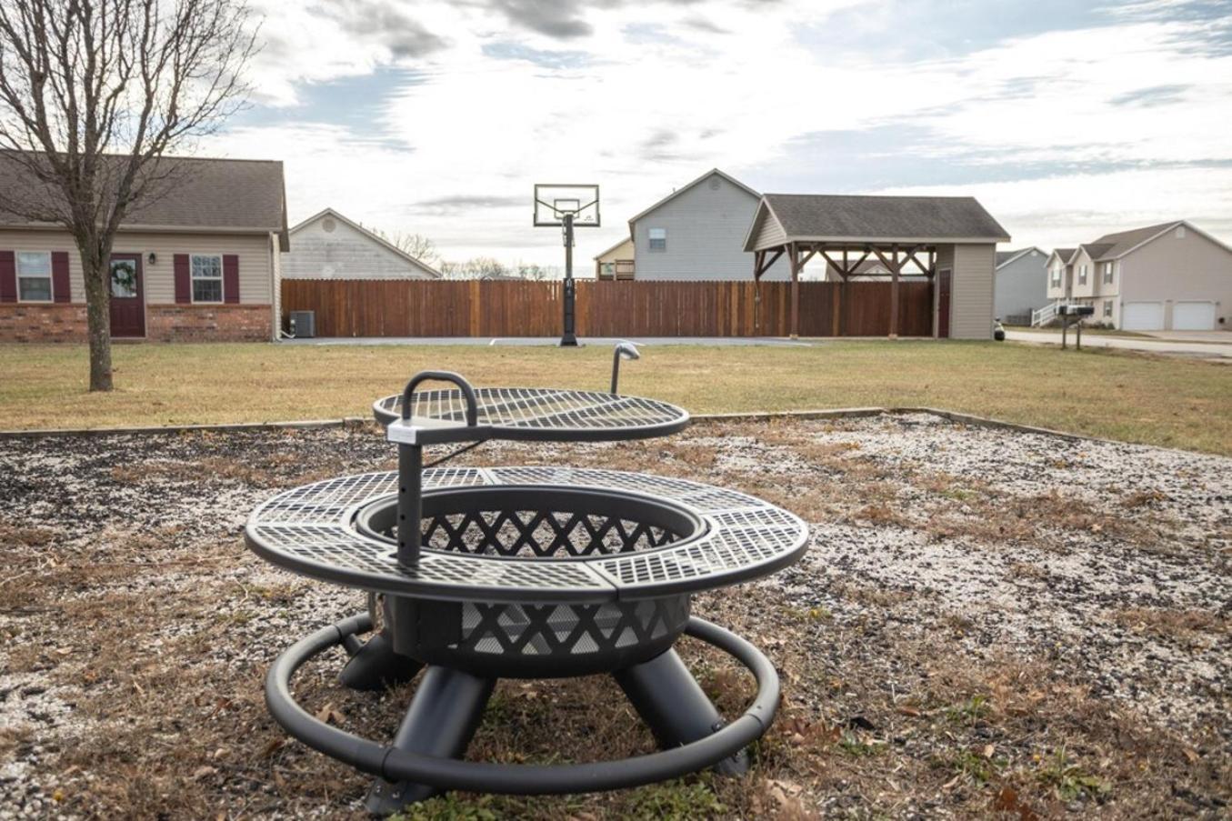 Tiny Home With Hot Tub Near Ft Leonard Wood! Waynesville Екстер'єр фото