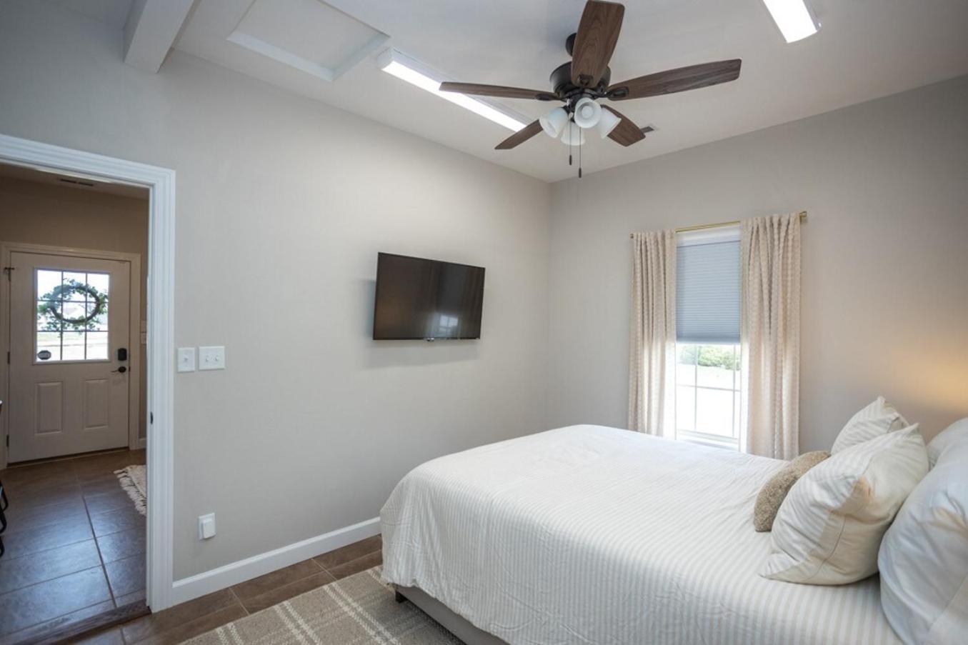 Tiny Home With Hot Tub Near Ft Leonard Wood! Waynesville Екстер'єр фото