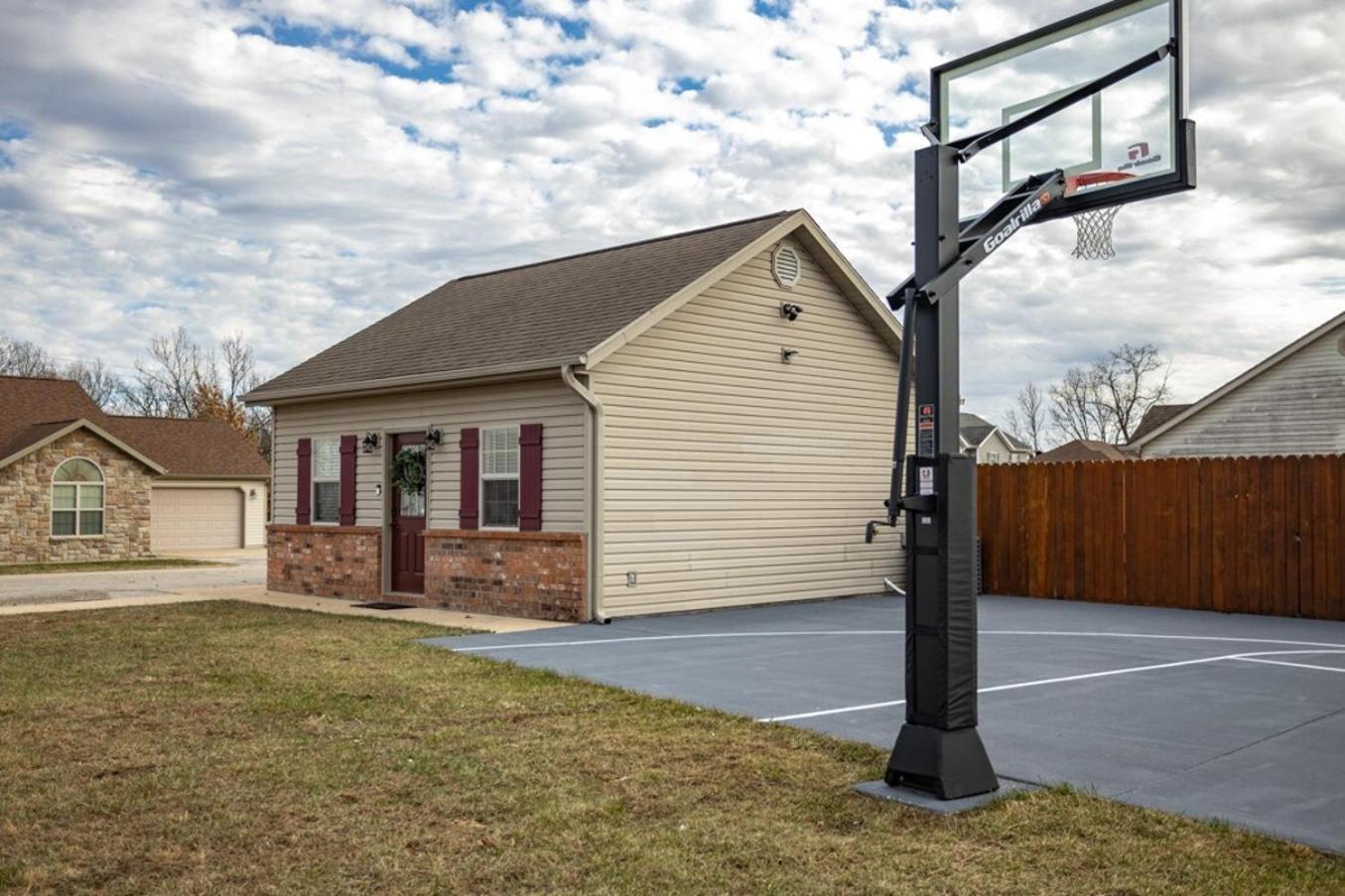 Tiny Home With Hot Tub Near Ft Leonard Wood! Waynesville Екстер'єр фото
